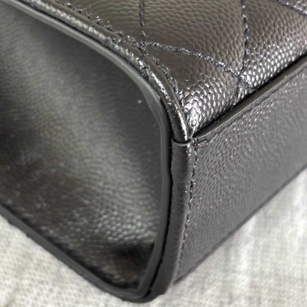 Yves Saint Laurent Medium Envelope Mixed Matelasse Bag - Picture 7 of 9